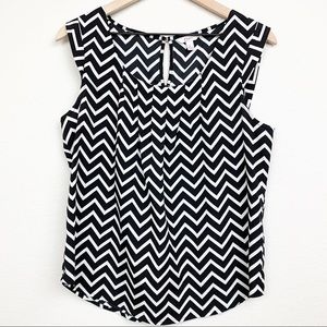 Candies Blouse Chevron Black and White Pattern